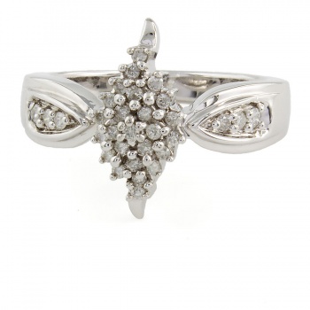 9ct white gold Diamond Cluster Ring size N